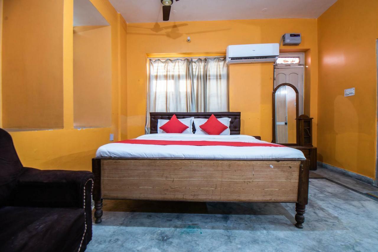Oyo 29792 Piyush Hajipur Hotel Kültér fotó